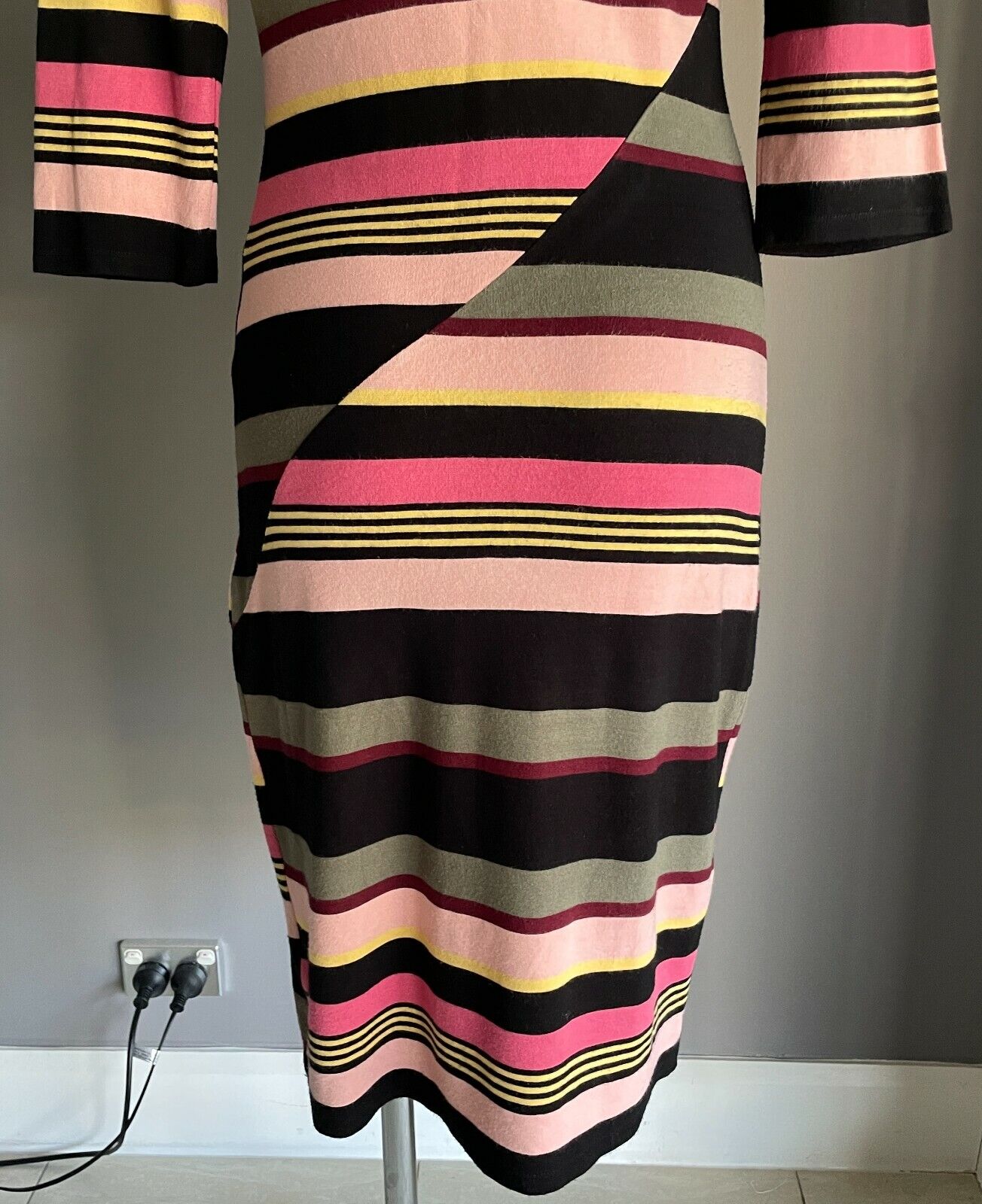 FRENCH CONNECTION Bodycon Dress Multi Colour Stripe 3/4 Sleeve Stretch Size 10