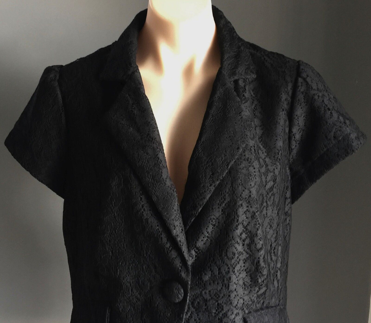 CROSSROADS Black Cap Sleeve Lined Lace Short Jacket Ladies Size 16 Gorgeous NEW