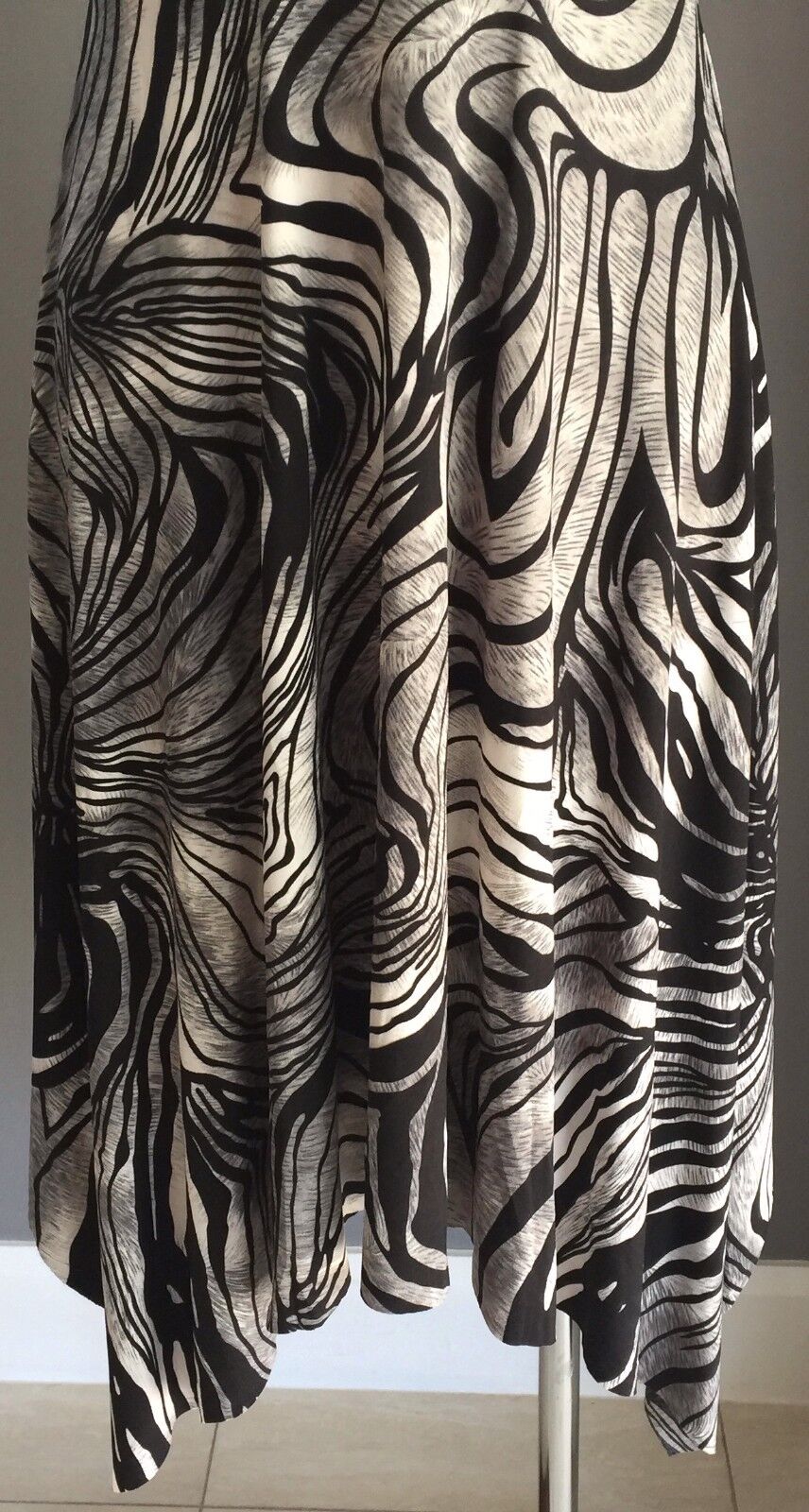 CROSSROADS Dress Taupe Beige Black Sleeveless Handkerchief Size M 10 12