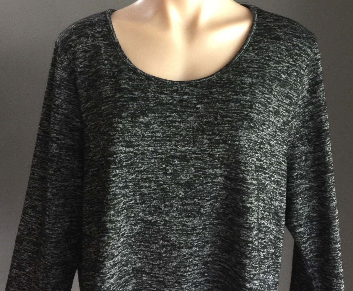 CROSSROADS Top Grey Black & White  Asymmetric Hem 3/4 Sleeve Plus Size 22