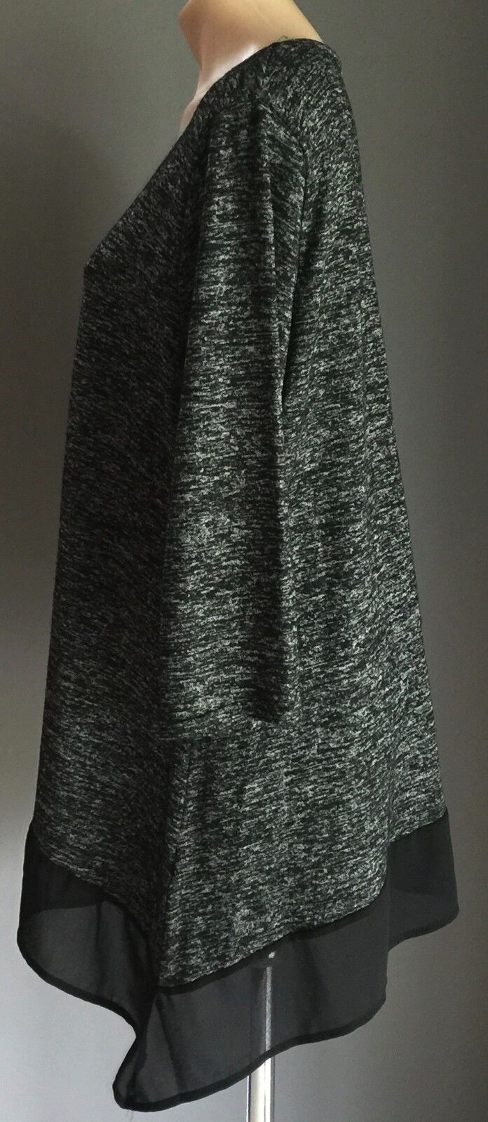 CROSSROADS Top Grey Black & White  Asymmetric Hem 3/4 Sleeve Plus Size 22