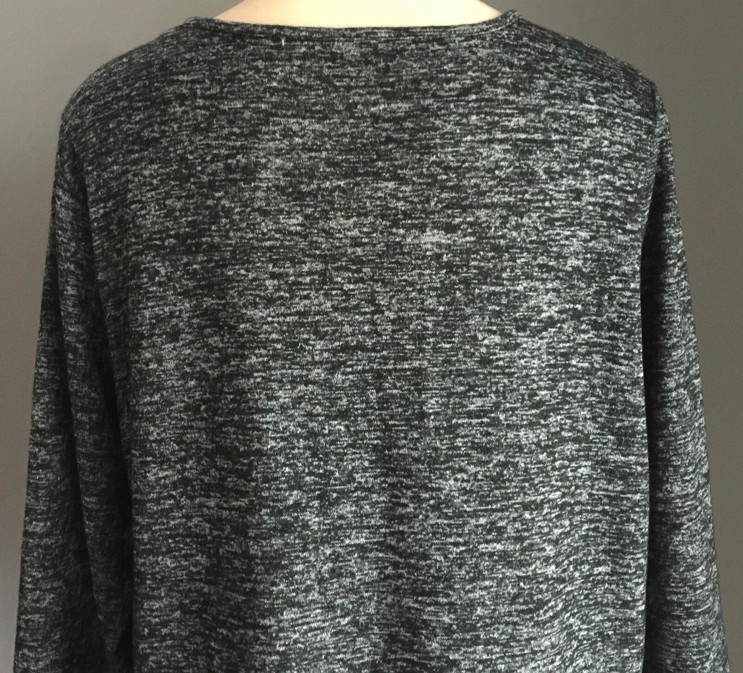 CROSSROADS Top Grey Black & White  Asymmetric Hem 3/4 Sleeve Plus Size 22