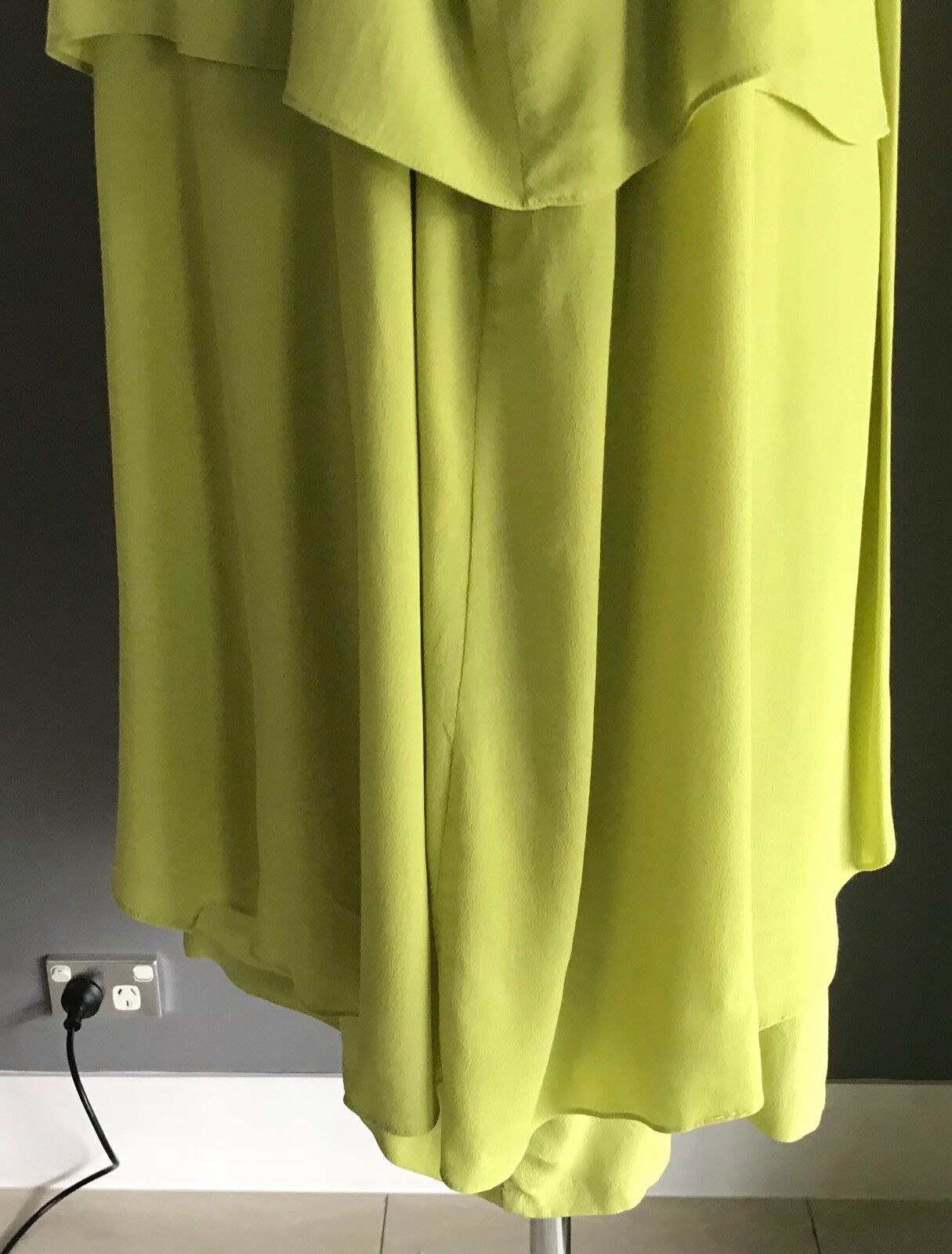 VIRTUELLE Drape Dress Chartreuse Green Sleeveless Bahamas Urban Chic Size 24 NEW