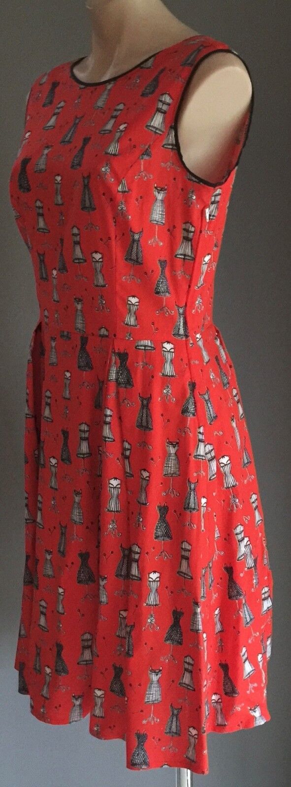 Vtg Pattern Dress Red Black White "Dressmaker Mannequin" Print Size 12 NEW