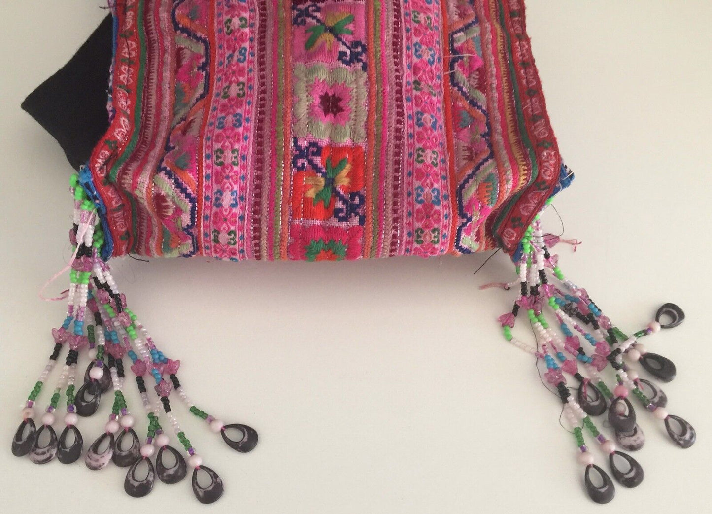 CROSS BODY SHOULDER BAG Multi Colour & Gold Fabric Zipped Top Beaded Tassels NEW