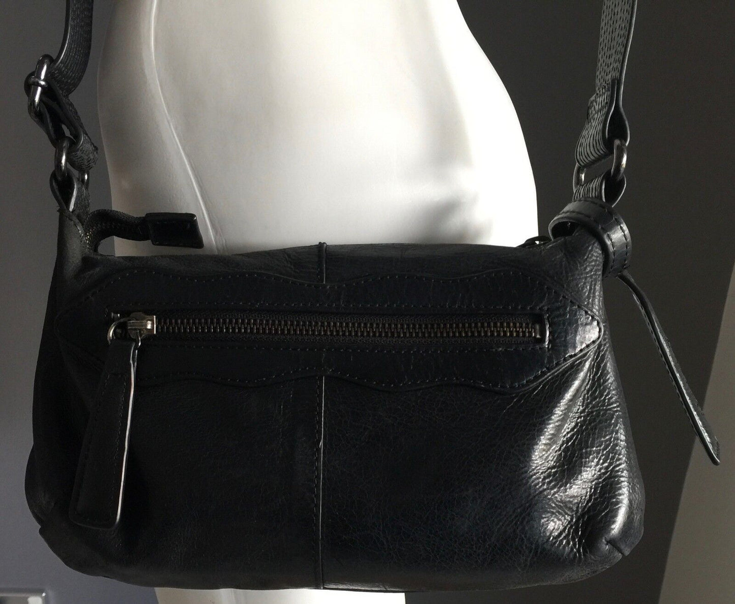 PINK CORPORATION Shoulder Bag Black Leather Crossbody Handbag  Stylish