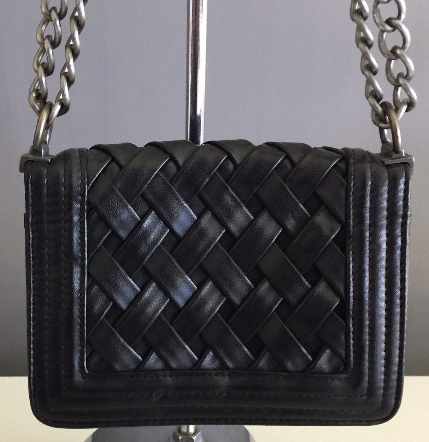 Cross Body Shoulder Bag Black Pleather "Thatched" Feature Double Thick Chain
