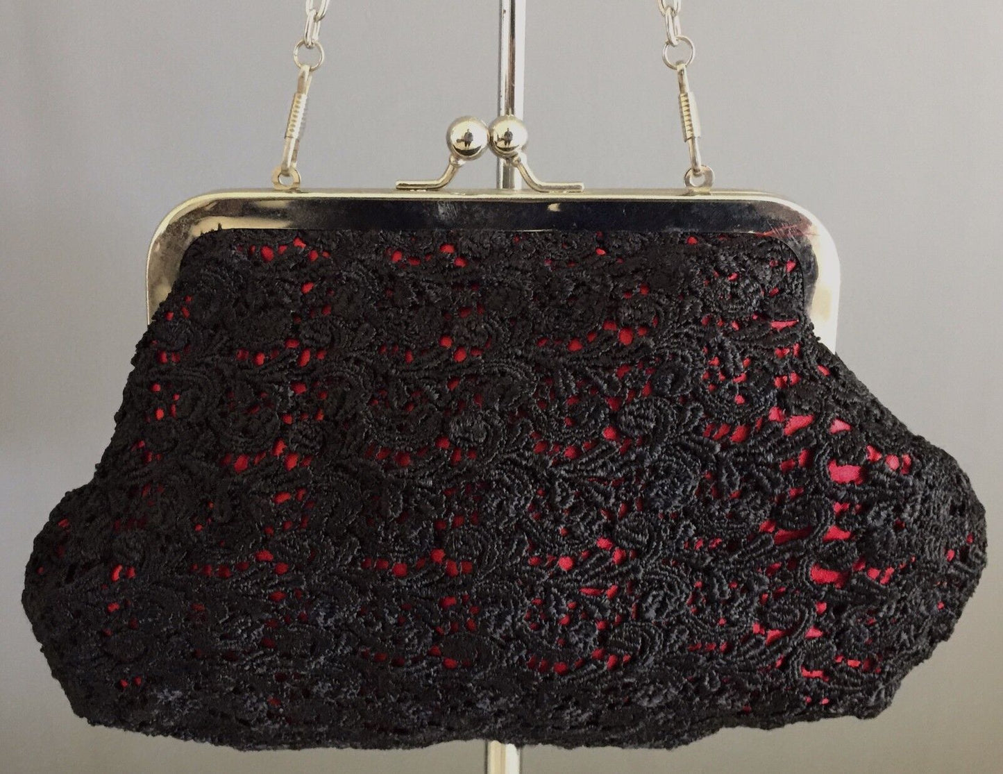 CLUTCH BAG Black Lace on Red Lining Frame Short Chain Shoulder Strap Handbag
