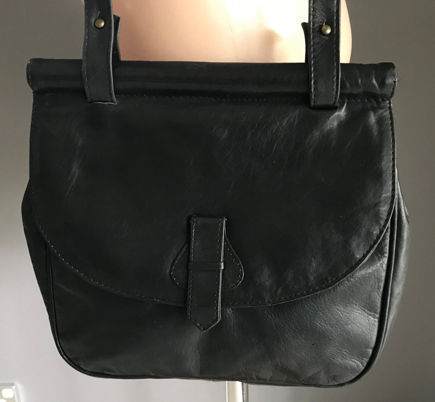 GOLD CREST Cross Body Shoulder Bag Black Pleather Saddle Handbag Purse Vintage
