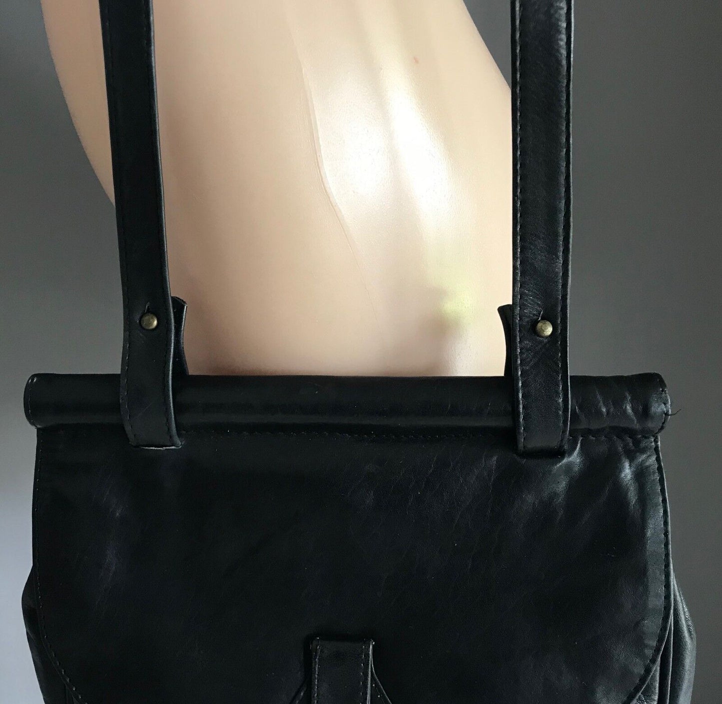 GOLD CREST Cross Body Shoulder Bag Black Pleather Saddle Handbag Purse Vintage