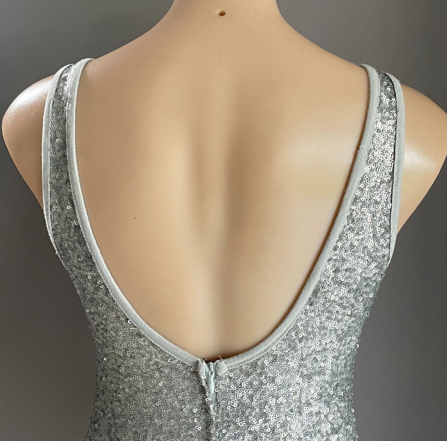 MIKA & GALA Mini Dress Silver Sequin Scoop Neck & Back Size 8 10 Lined Sleevless