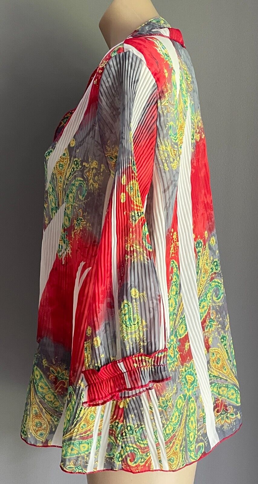 Colourful Top w Print Semi Sheer Pleated 3/4 Sleeve Ruffle Trim Blouse Size L