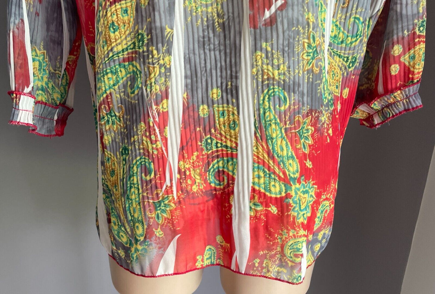 Colourful Top w Print Semi Sheer Pleated 3/4 Sleeve Ruffle Trim Blouse Size L