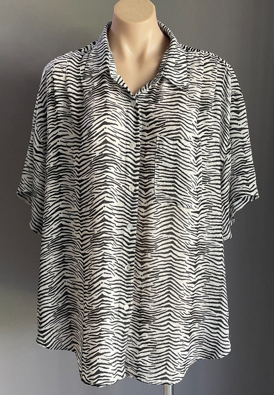 TARGET Top Black White Zebra Print Button Front Blouse Size 20 Collar Shirt