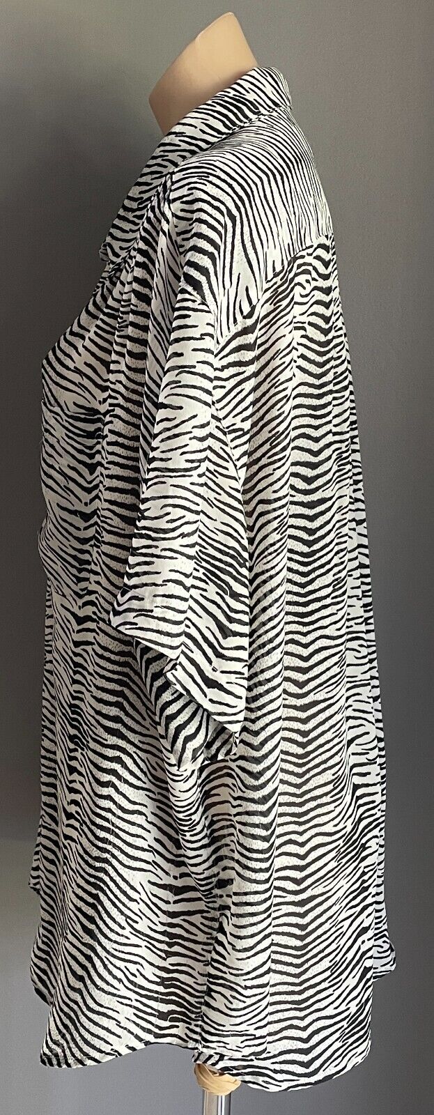 TARGET Top Black White Zebra Print Button Front Blouse Size 20 Collar Shirt