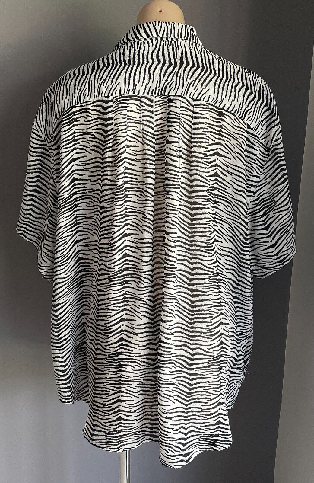 TARGET Top Black White Zebra Print Button Front Blouse Size 20 Collar Shirt