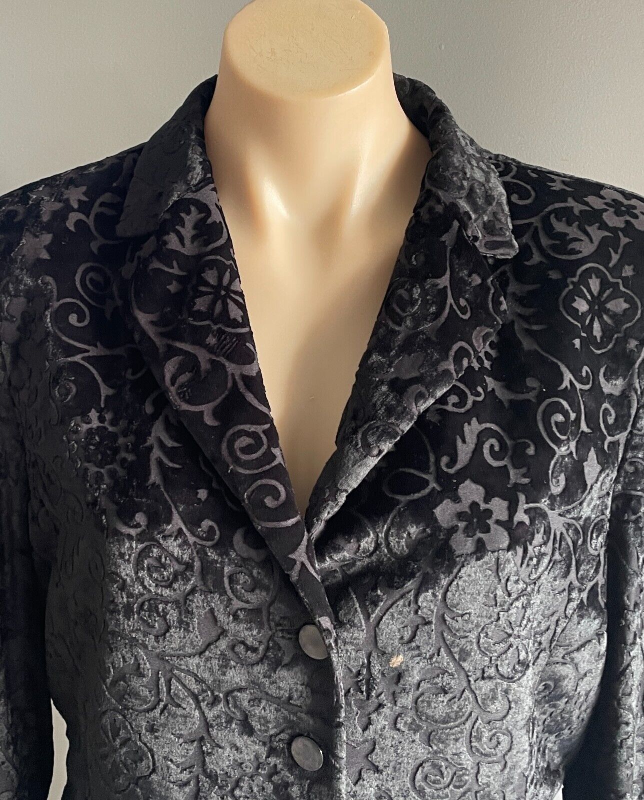 Black VELVET JACKET Jacquard Print Long Sleeve Button Front Size 12 Lined Collar