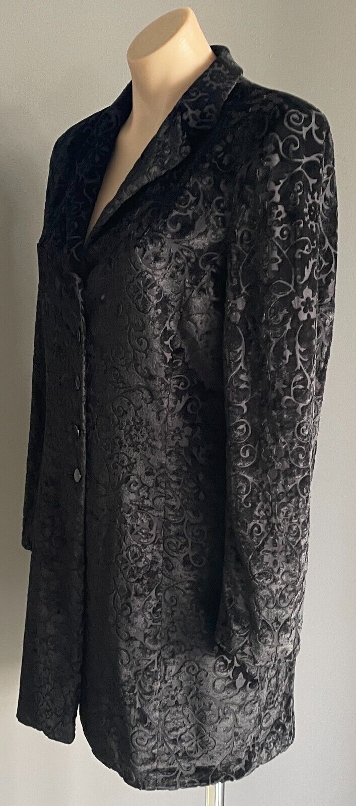 Black VELVET JACKET Jacquard Print Long Sleeve Button Front Size 12 Lined Collar