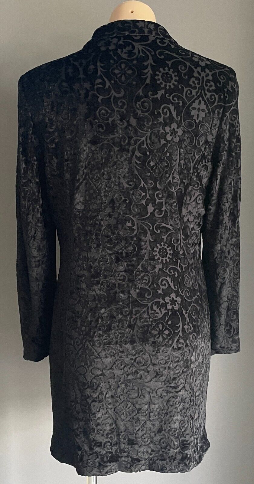 Black VELVET JACKET Jacquard Print Long Sleeve Button Front Size 12 Lined Collar