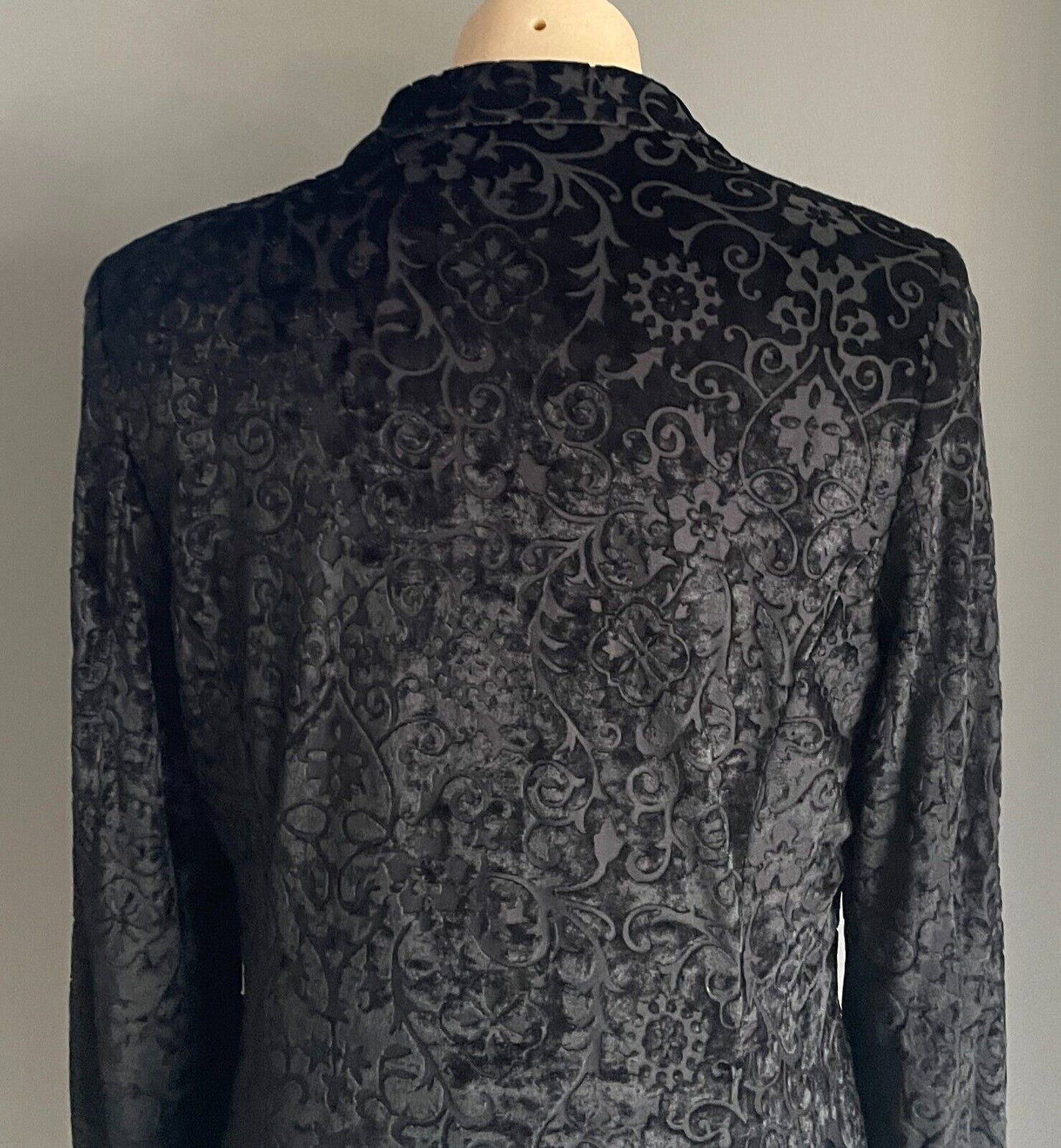 Black VELVET JACKET Jacquard Print Long Sleeve Button Front Size 12 Lined Collar