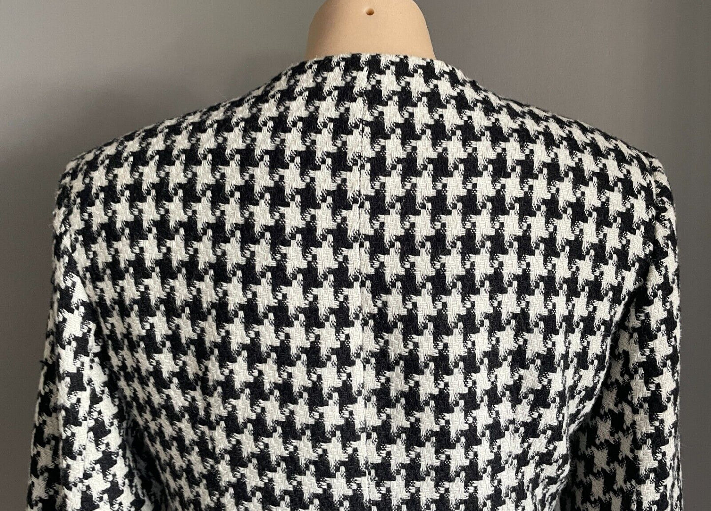 MAX Black & White Houndstooth Long Sleeve Cropped Jacket Size 12 New Zealand