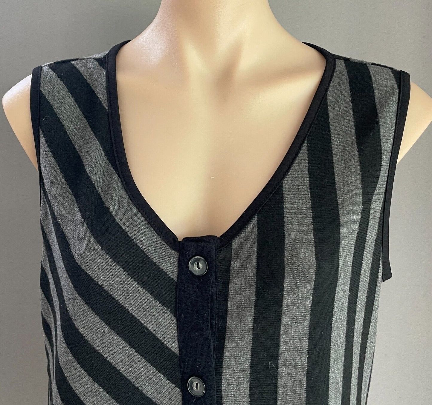 EMMA ROSE Top Grey Black Stripe Sleeveless Button Front  Size 12 Stretch Fabric