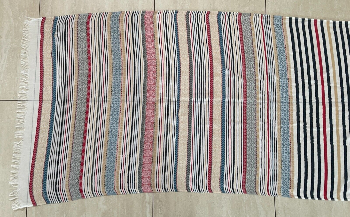 CINNAMON CREATIONS Neck Scarf Wrap Multi Colour Print Rectangle Fringe Trim NEW