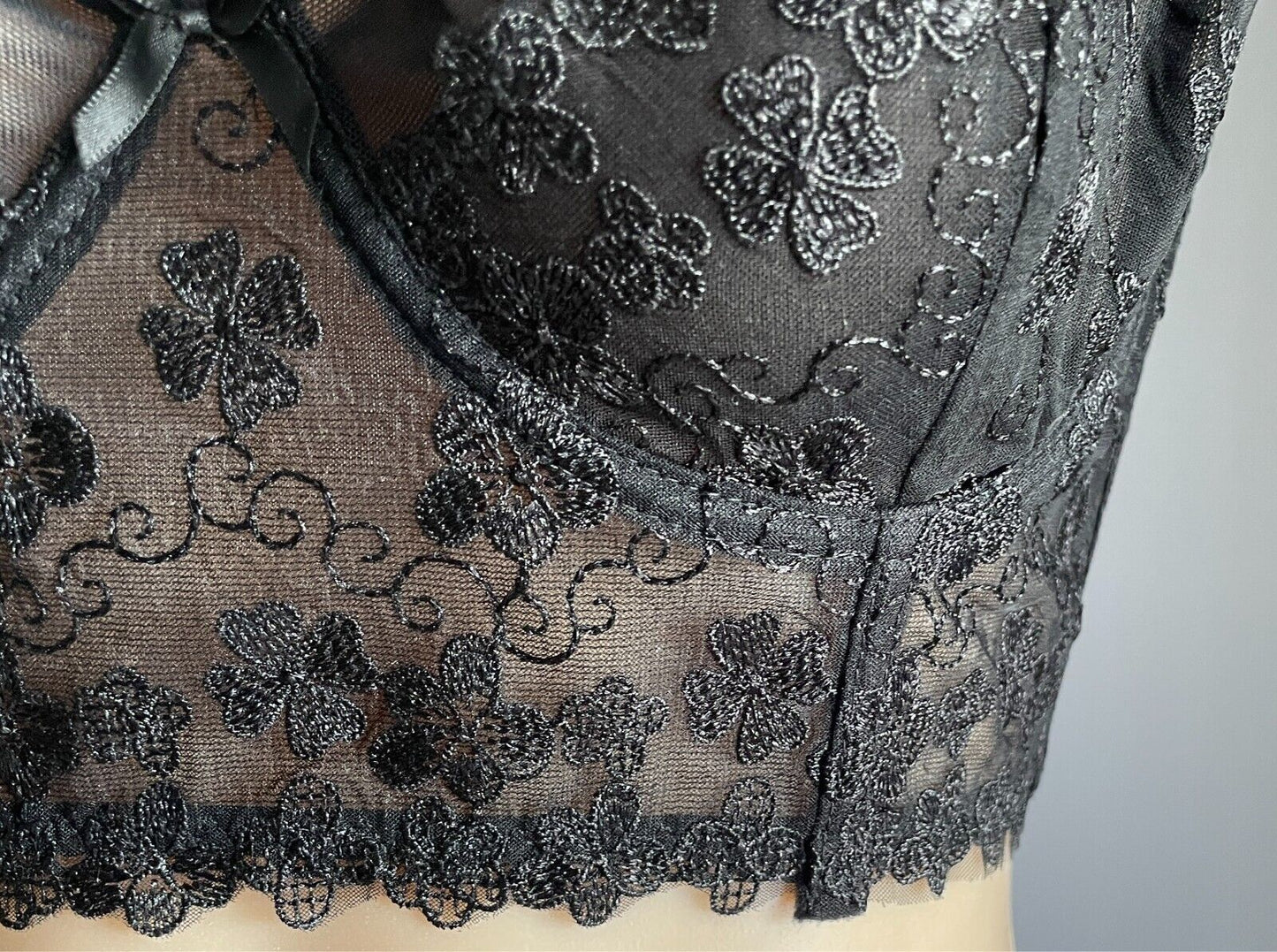 HELLO PEACHIEE Clover Black Bralette Size 12C Underwire Adjustable Longline NEW