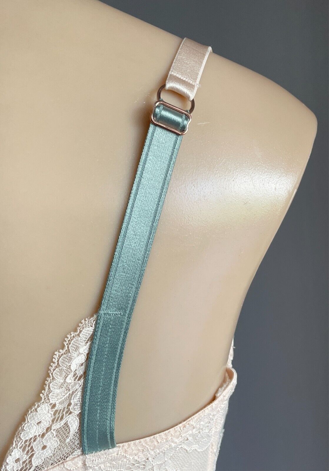 ELLE MACPHERSON BODY "Zest" Full Busted Bra Sze 12F Lace Shell/Sage Green Colour