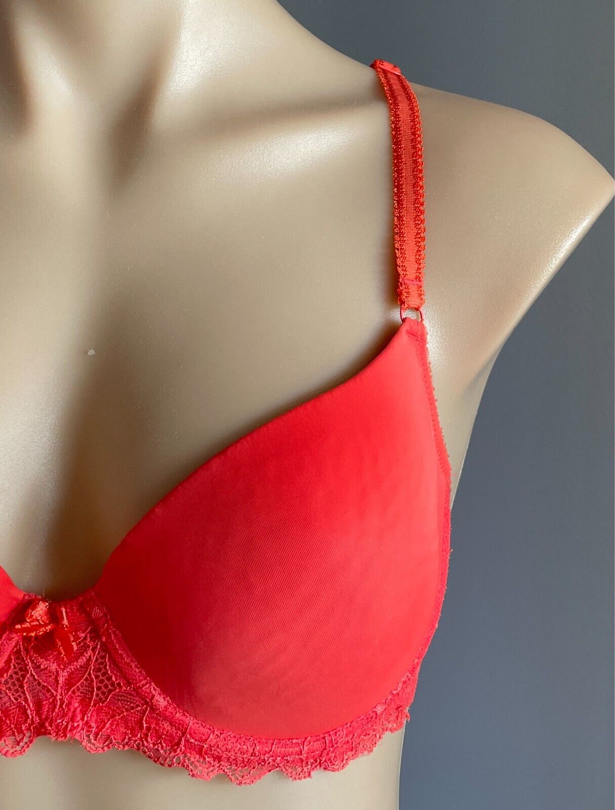 CHLOE & LOLA Coral Smooth Cup Bra Size 14C Lace Racer Back Adjustable Straps