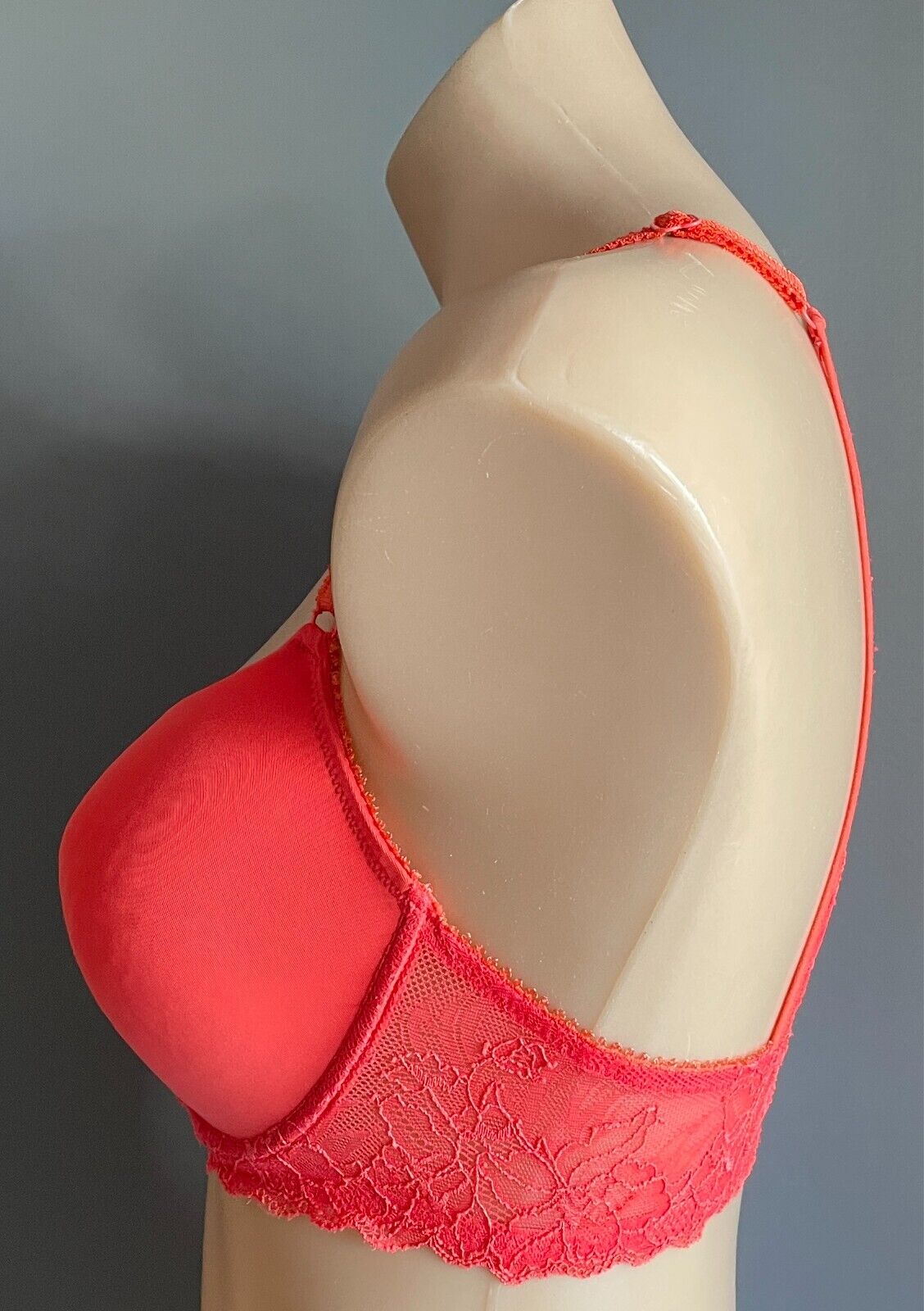 CHLOE & LOLA Coral Smooth Cup Bra Size 14C Lace Racer Back Adjustable Straps