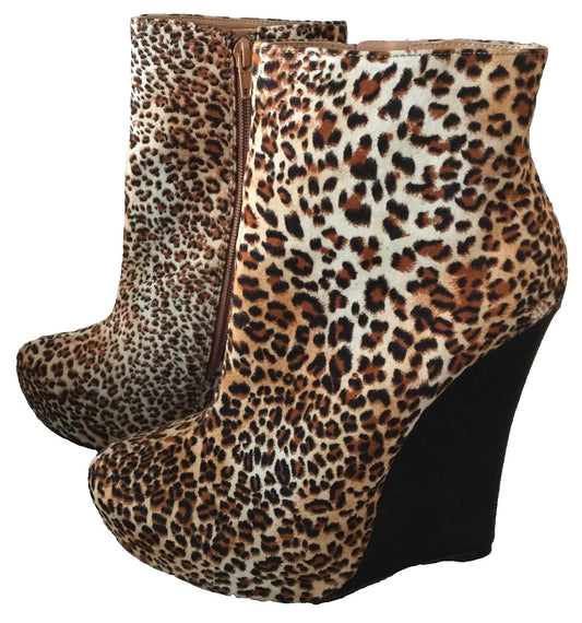 BETTS "Hoochy" Ankle Boots Leopard Print Platform Wedge Size 7 Booties