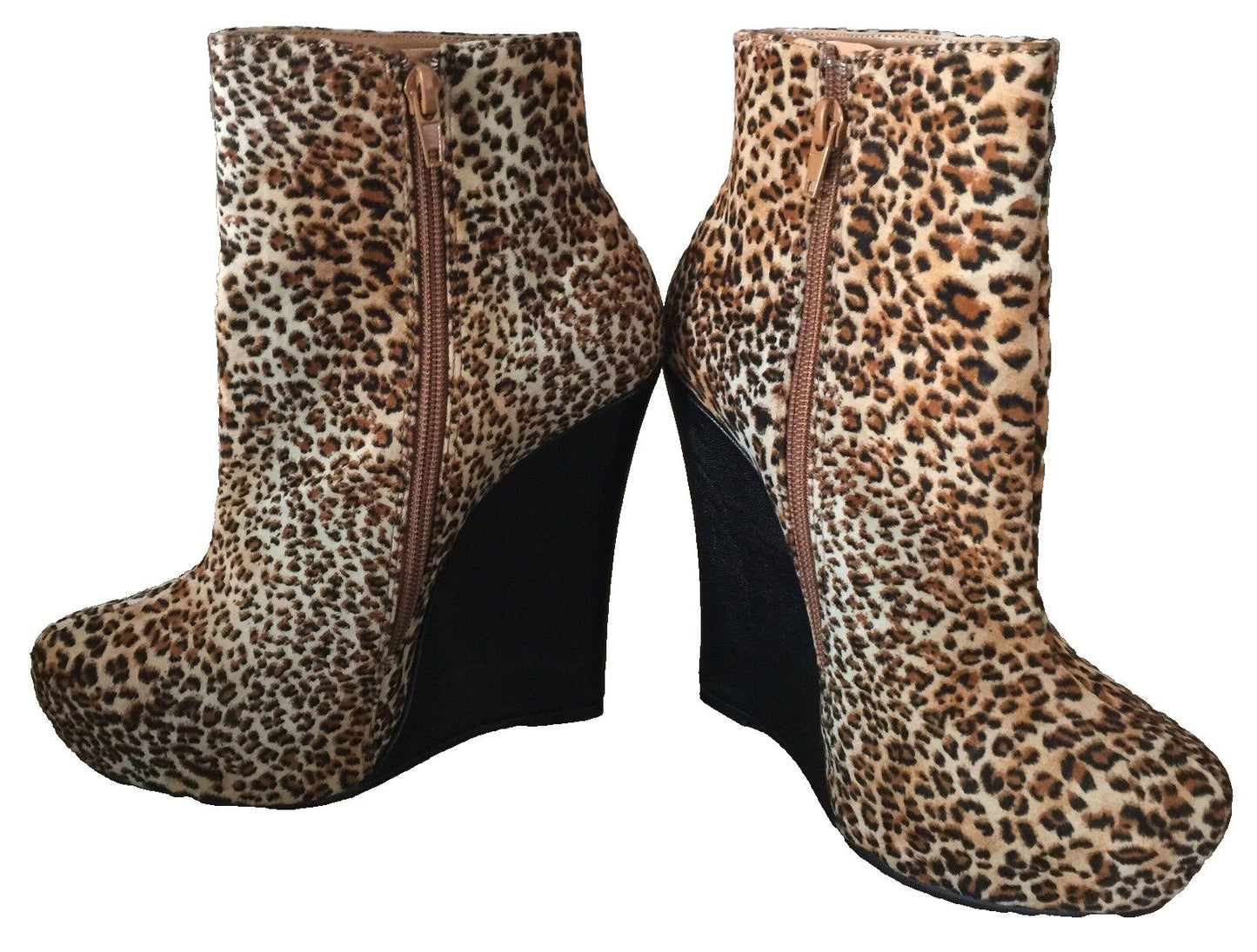 BETTS "Hoochy" Ankle Boots Leopard Print Platform Wedge Size 7 Booties