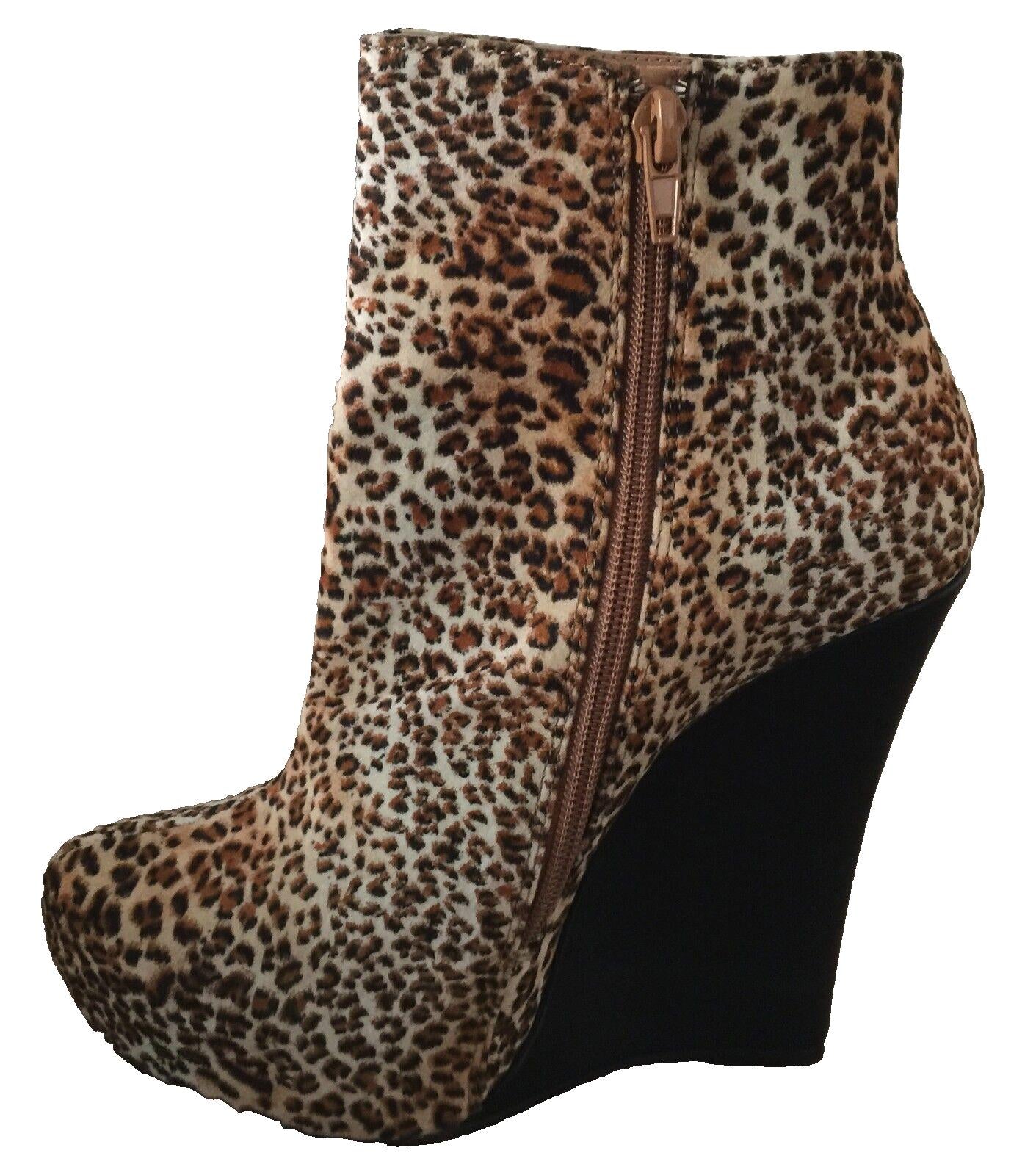 BETTS "Hoochy" Ankle Boots Leopard Print Platform Wedge Size 7 Booties