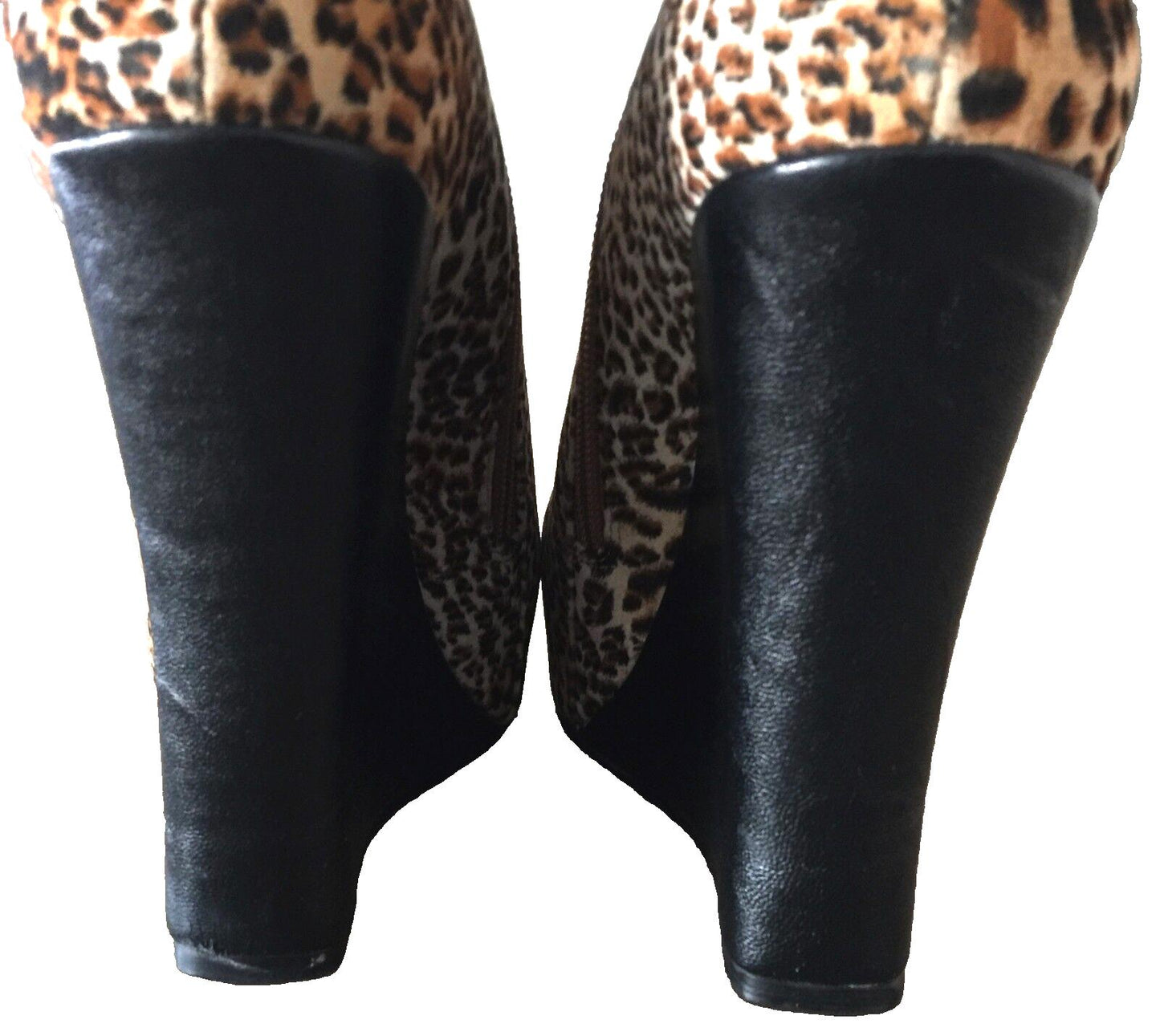BETTS "Hoochy" Ankle Boots Leopard Print Platform Wedge Size 7 Booties