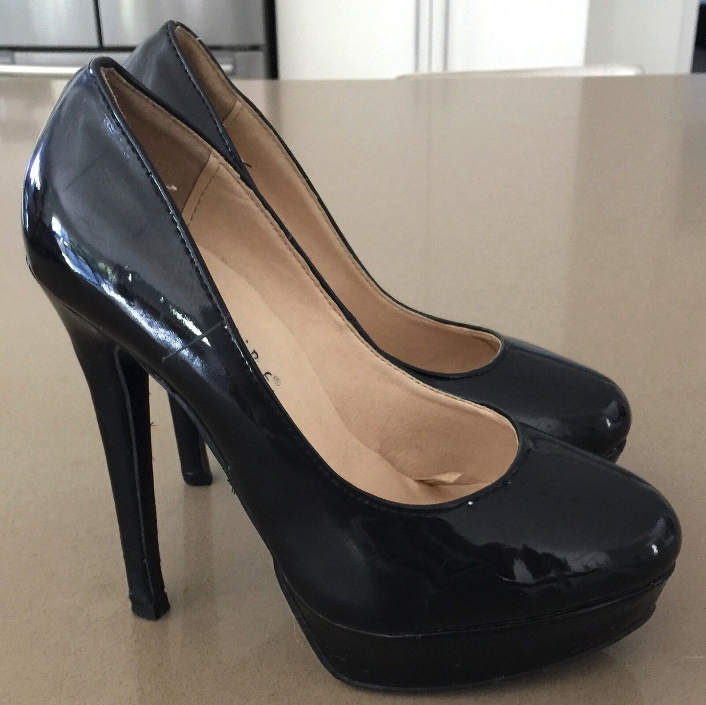 WILDFIRE Platform Shoes Black Patent Pleather Stiletto Pimps Size 5 Sexy