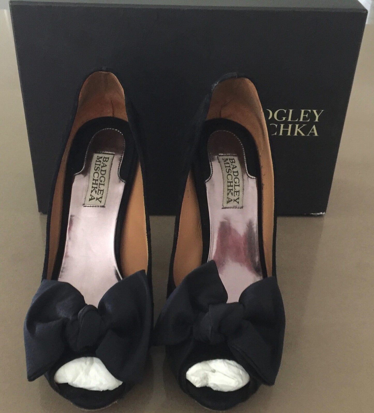 BADGLEY MISCHKA Peep Toe Shoes Black Suede "Sail" Bows  Ladies Size 8.5