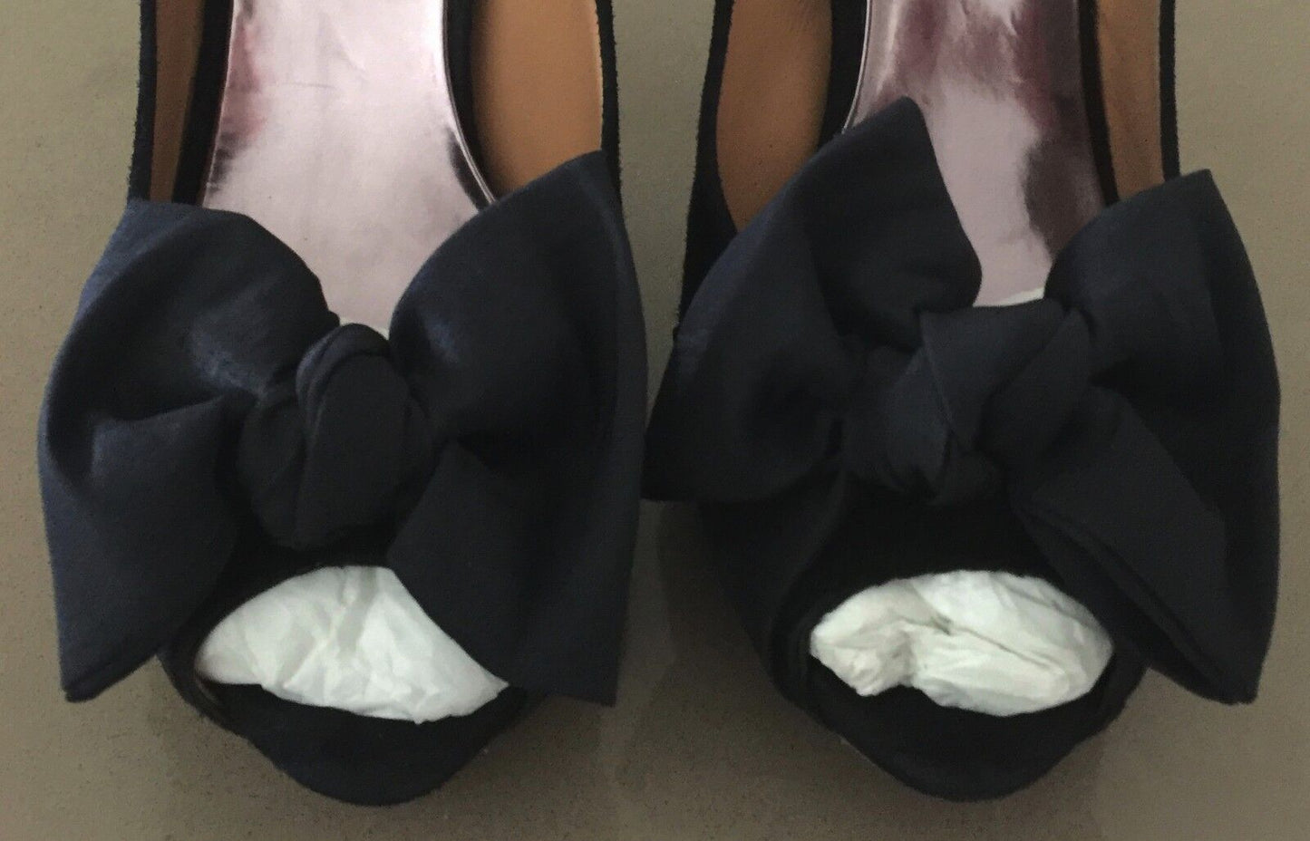 BADGLEY MISCHKA Peep Toe Shoes Black Suede "Sail" Bows  Ladies Size 8.5