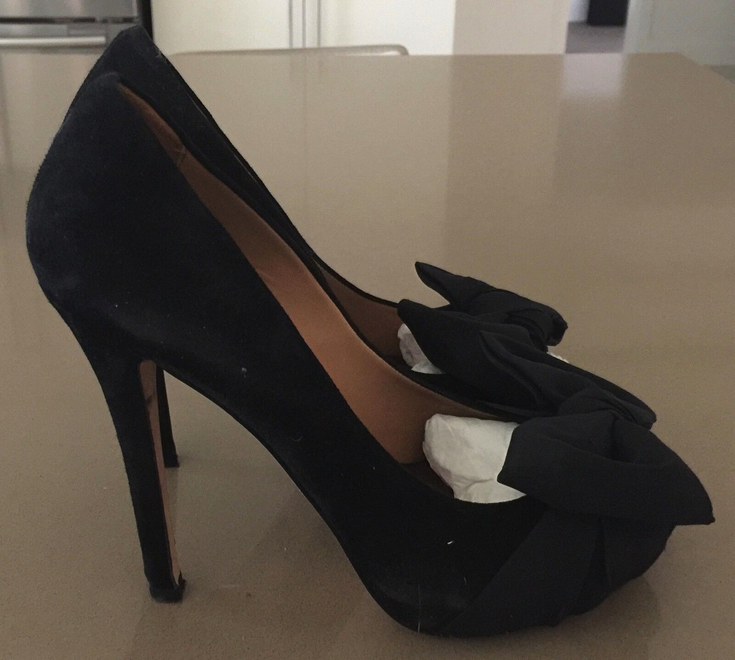 BADGLEY MISCHKA Peep Toe Shoes Black Suede "Sail" Bows  Ladies Size 8.5
