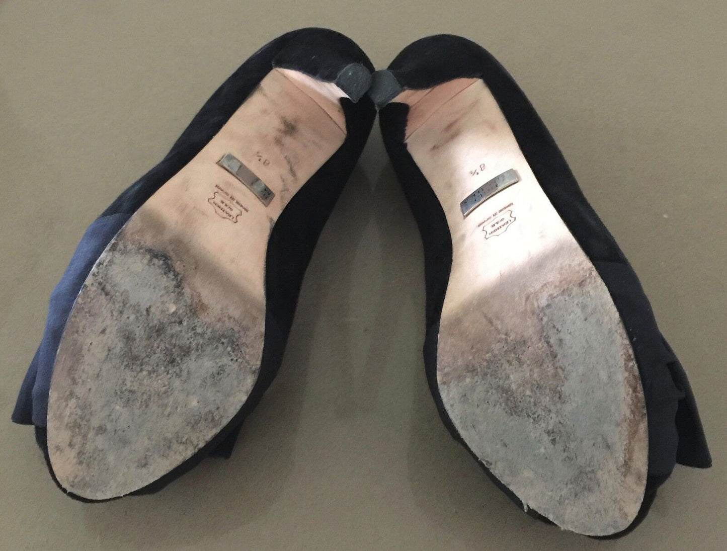 BADGLEY MISCHKA Peep Toe Shoes Black Suede "Sail" Bows  Ladies Size 8.5