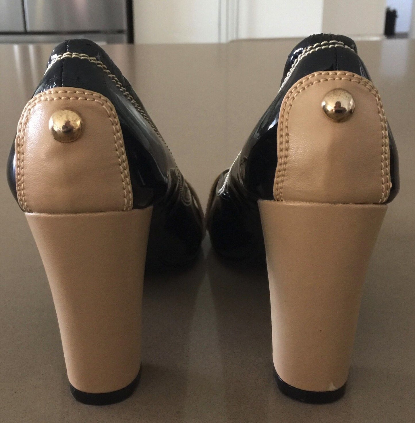 MARCO GIANNI "Bella Rose" Shoes Black Tan Patent Peep Toe Block Heel Size 40 NEW