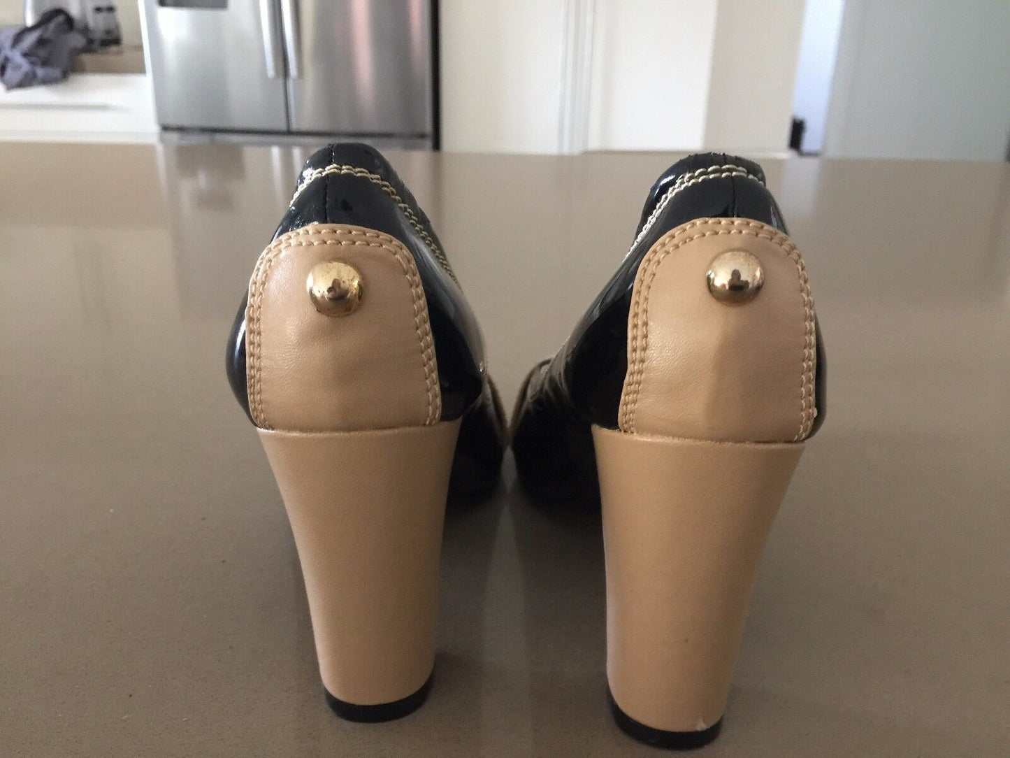 MARCO GIANNI "Bella Rose" Shoes Black Tan Patent Peep Toe Block Heel Size 40 NEW