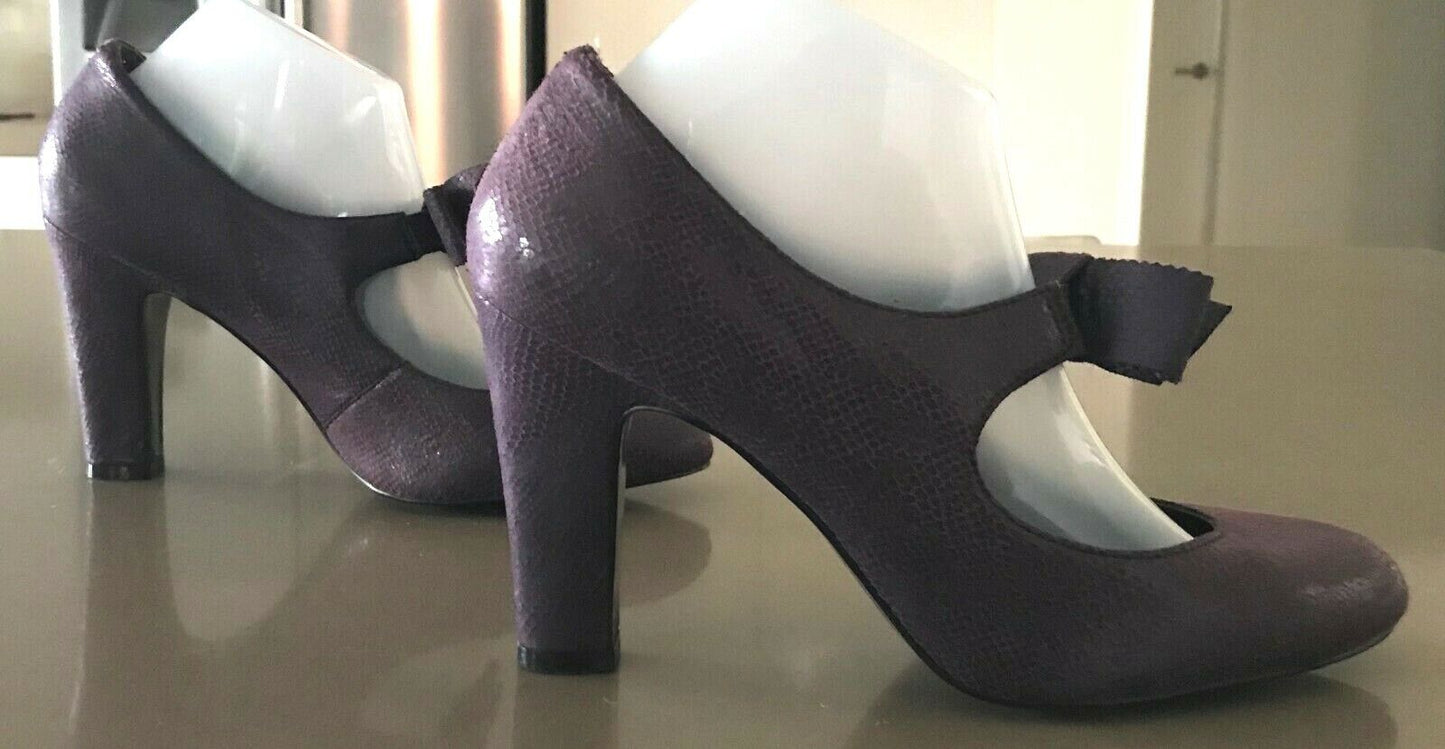 FIORELLI Shoes Purple Faux Snakeskin Block Heel w Bow Trim Ladies Size 8.5 EUC
