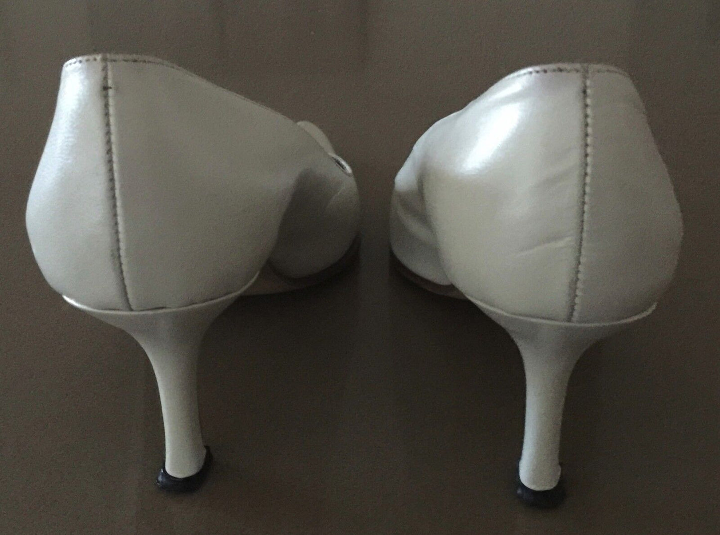 GARY CASTLES Kitten Heels Ivory Leather Pointy Toe Shoes Size 35.5 1950's Style