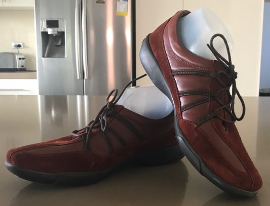 AEROSOLES Lace Up Shoes Brick Colour Leather & SuedeLadies Size 9 EUC