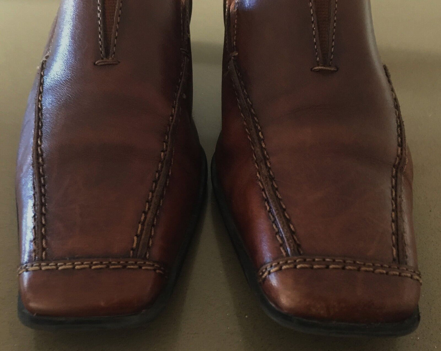 Luscious Rich Tan Leather Loafer Slip On Shoes Ladies Size 36