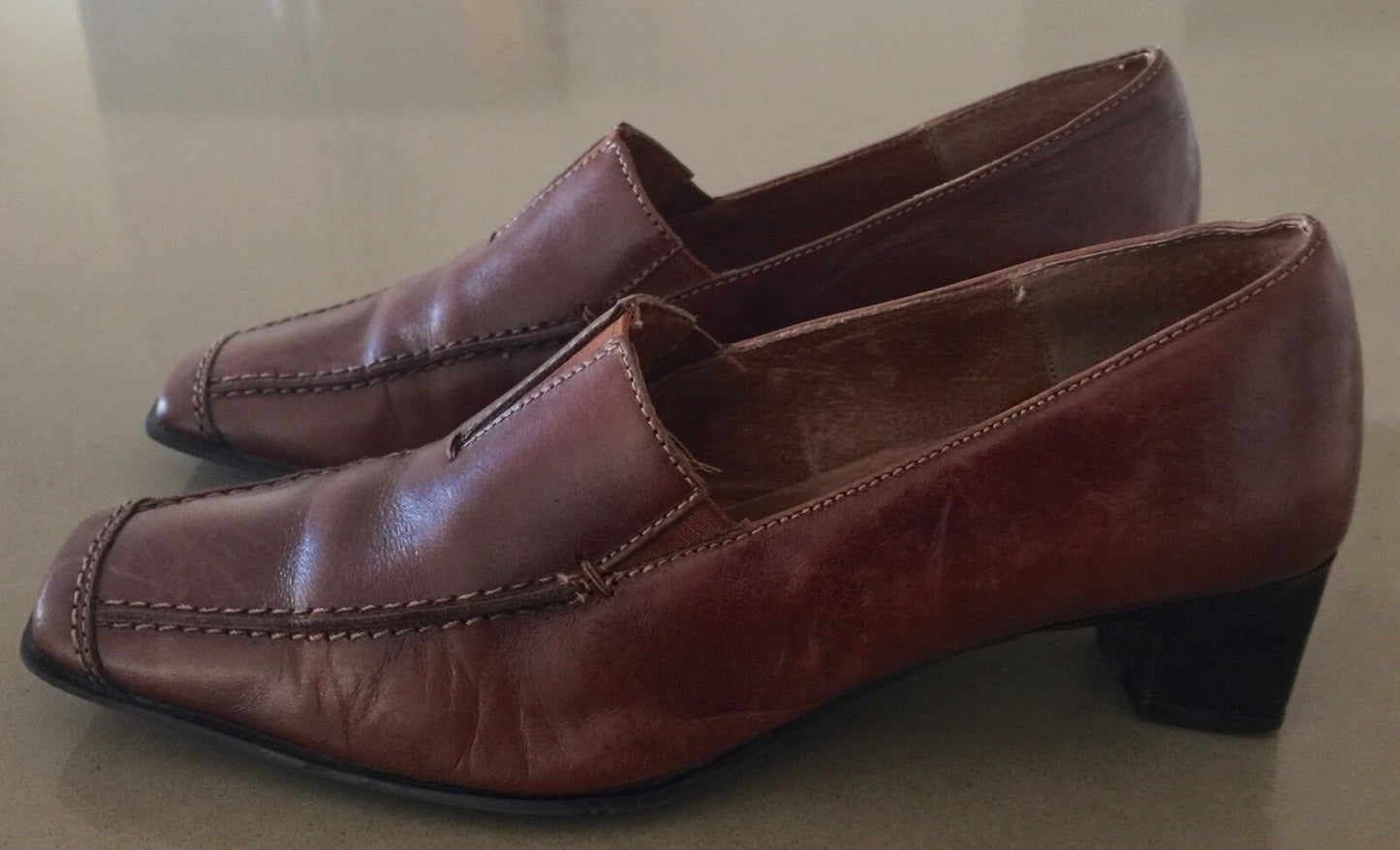 Luscious Rich Tan Leather Loafer Slip On Shoes Ladies Size 36