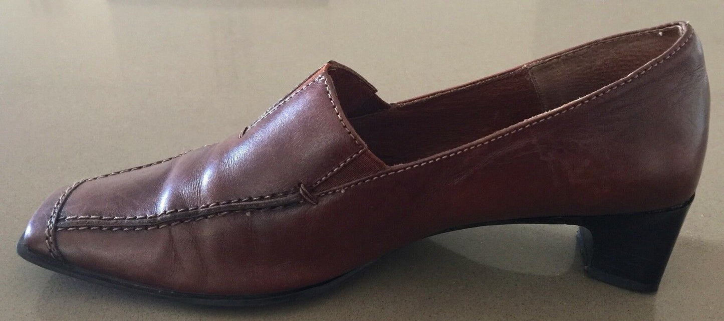 Luscious Rich Tan Leather Loafer Slip On Shoes Ladies Size 36