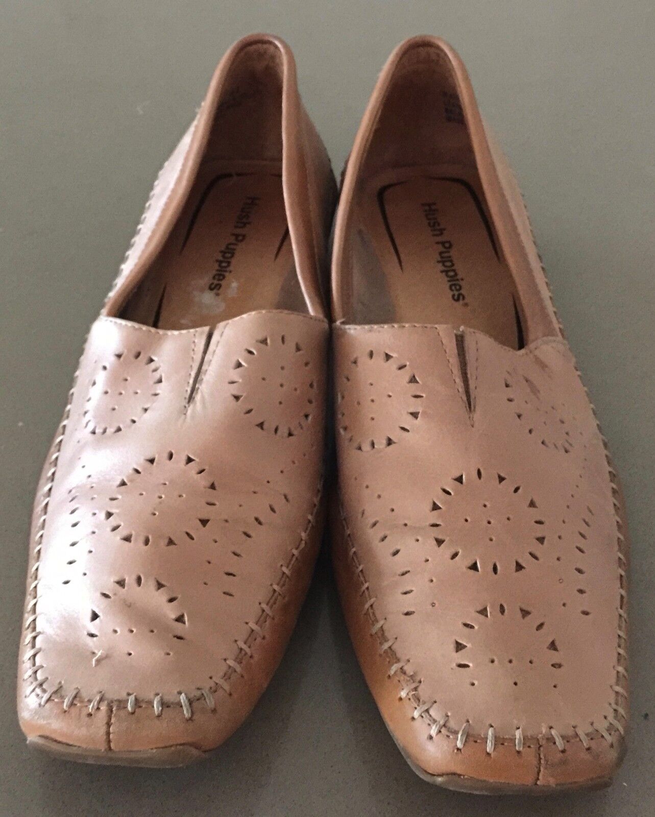 HUSH PUPPIES "Rattle" Tan Leather Loafer Shoes Ladies Size 9.5 Unique Style