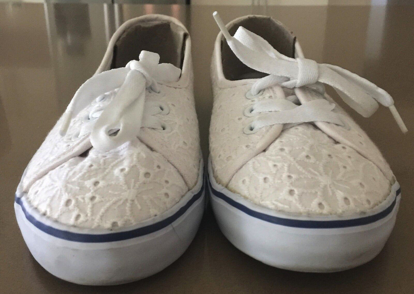 SOULCAL&CO Sneakers White Lace Canvas "Shore" Lace Up Shoes Size 6 39.5 NEW